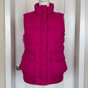Gap Bright Pink Down Puffer Vest with detachable hood – Women’s Small